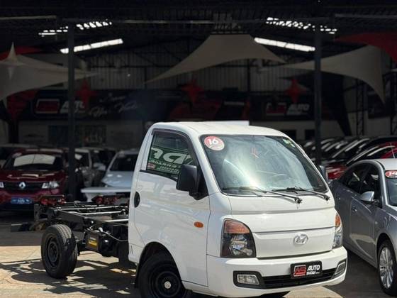 HYUNDAI HR 2.5 LONGO SEM CAÇAMBA 4X2 16V 130CV TURBO INTERCOOLER DIESEL 2P MANUAL